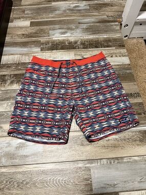 Patagonia Men’s Wavefarer Board Shorts Size 34 Outdoor Swim Beach